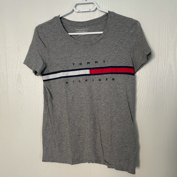 Tommy Hilfiger t-shirt - Picture 1 of 3